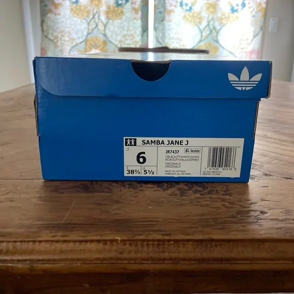 Adidas Samba Jane Shoes - Picture 3 of 8